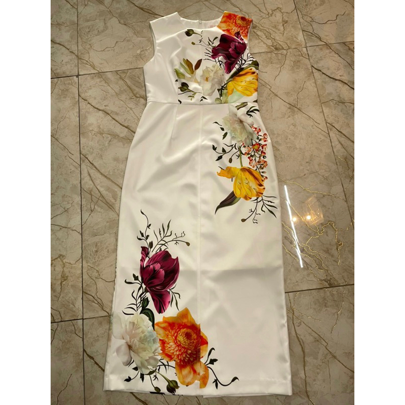 Đầm Ted dáng bút chì siêu sang