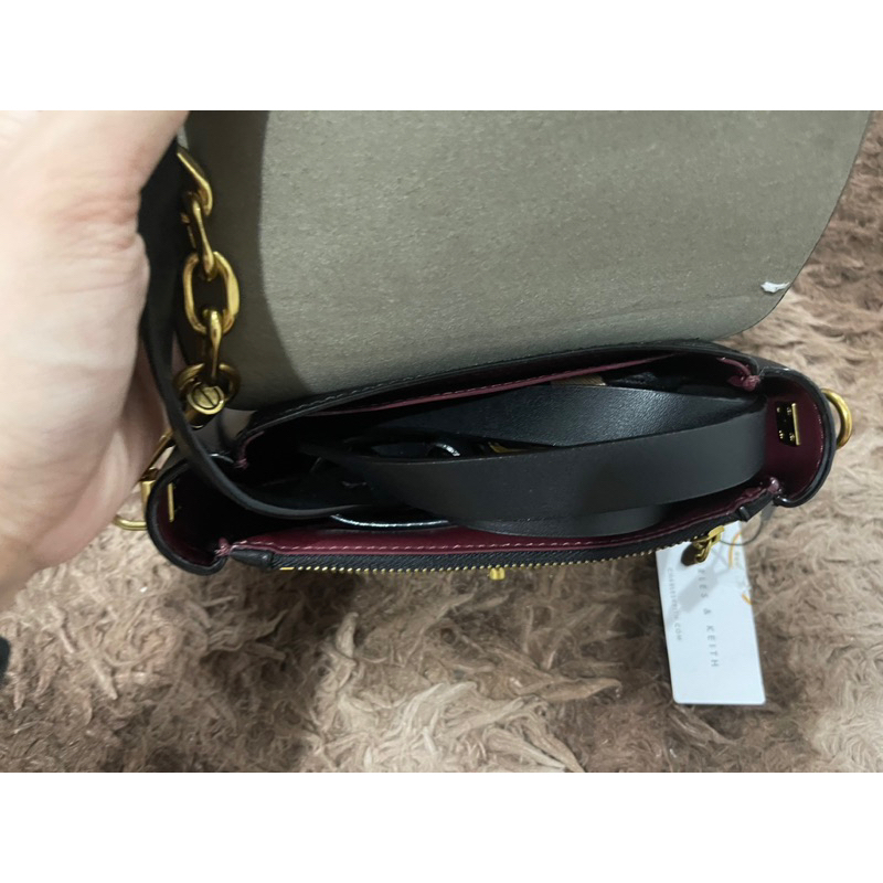 TÚI ĐEO CHÉO CNK AUTH NEW