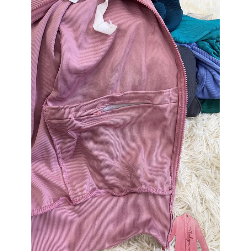 ÁO KHOÁT GÂN XỎ NGÓN 6 TÚI