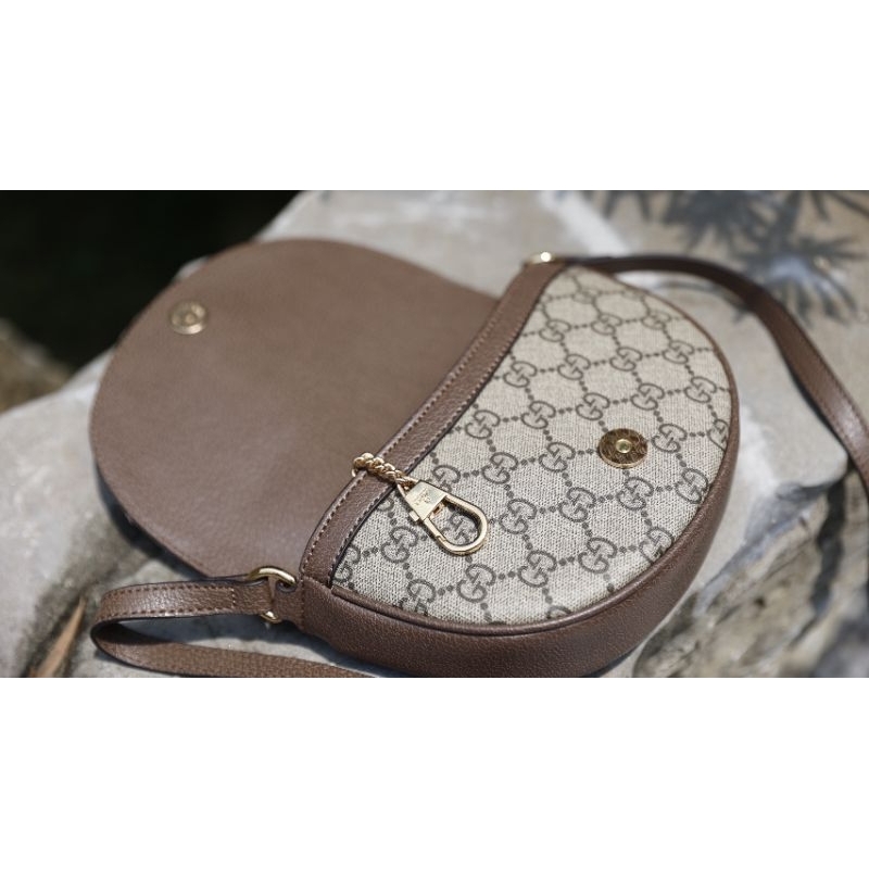 Túi đeo chéo nữ G.C ophidia sz20cm viền nâu đẹp mê li fullbox 2 lớp