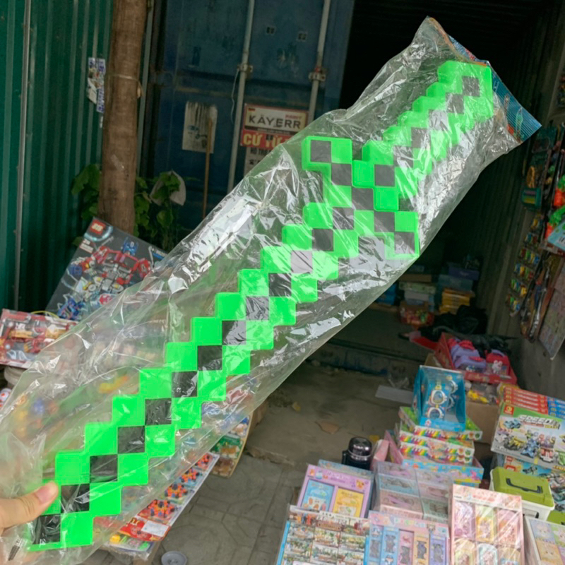 Sẵn hàng) Đồ chơi kiếm Minecraft có nhạc phát sáng giá rẻ