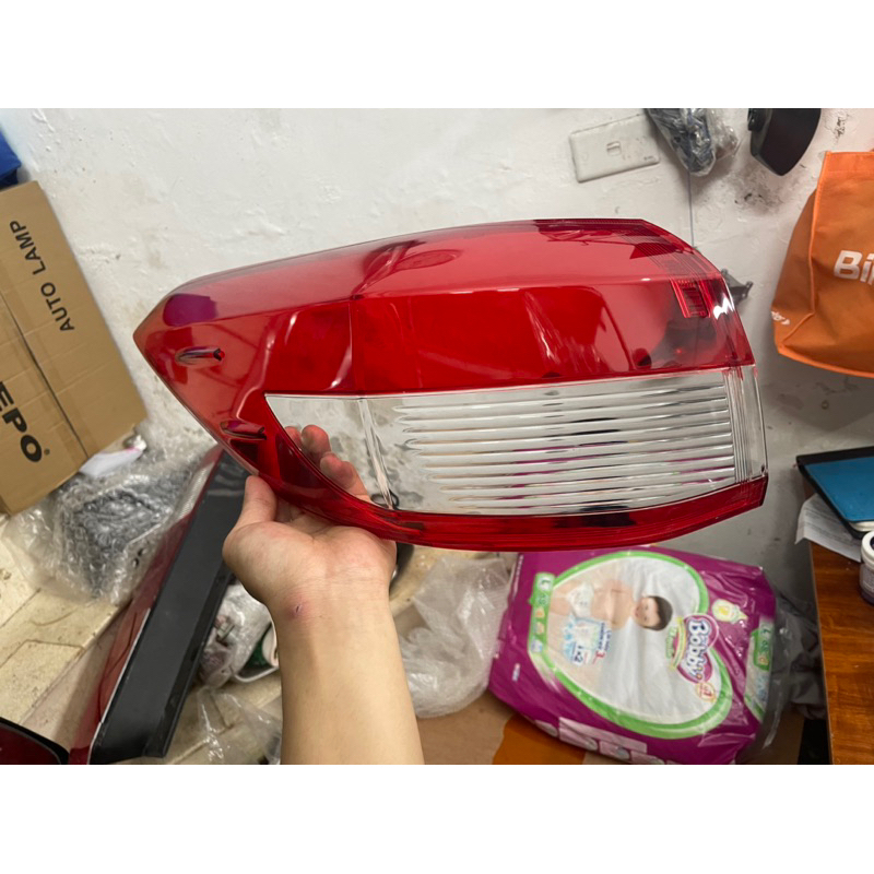 Nắp đèn hậu Toyota Vios 2019-2021