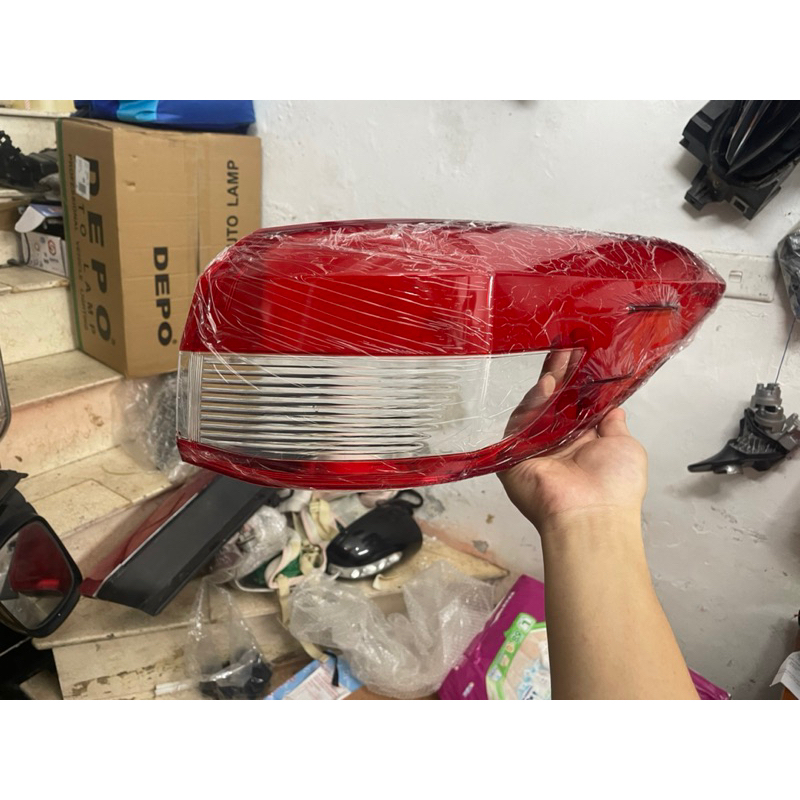 Nắp đèn hậu Toyota Vios 2019-2021