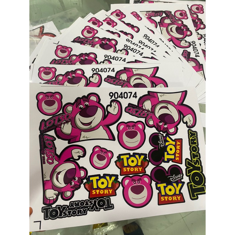 Tem Sticker , Logo gấu dâu NHỎ... Tem 3 lớp cao cấp chống phai màu