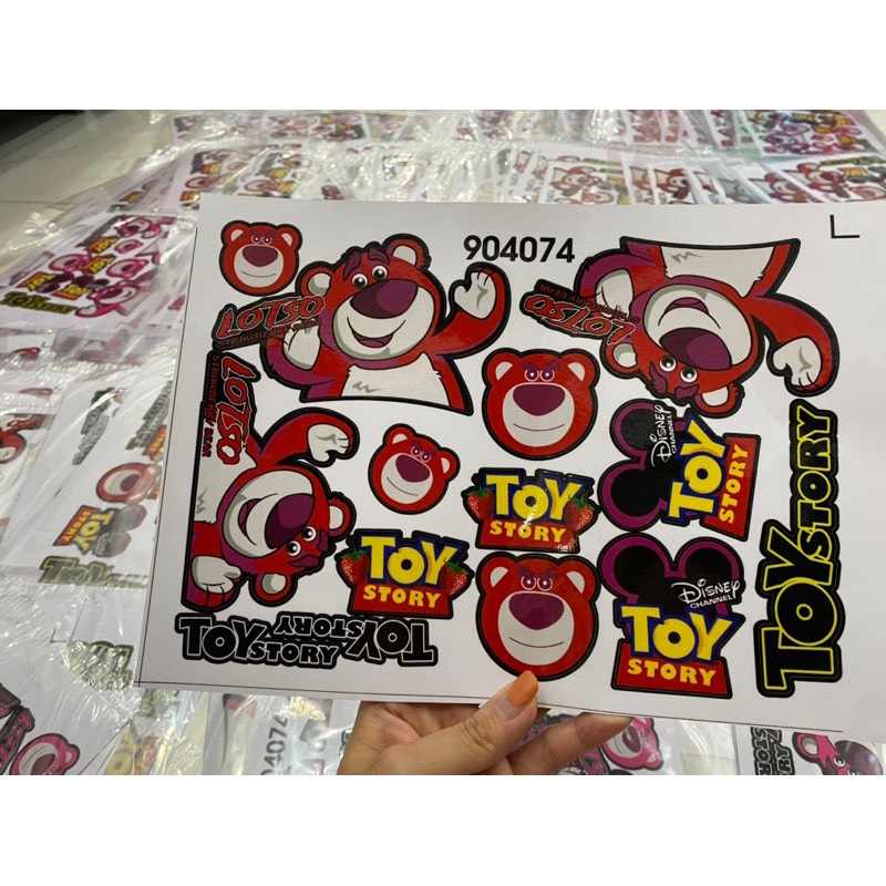 Tem Sticker , Logo gấu dâu NHỎ... Tem 3 lớp cao cấp chống phai màu
