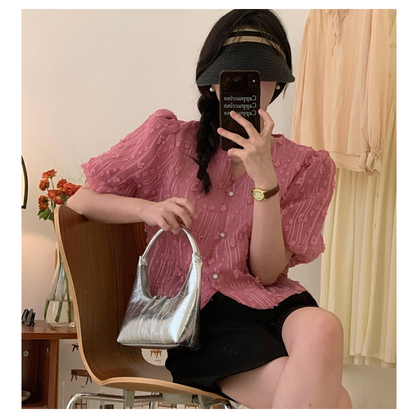 Giana Top - Áo sơ mi tay ngắn tay phồng thêu nổi cổ V cho nữ Purple Heart