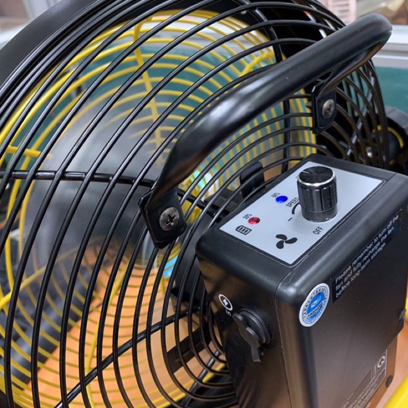 Quạt Sạc Cao Cấp AC ARF01D113 Công Suất 10W Cánh 10 Inch, Pin Lithium-ion 7500mAh Hàng Chính Hãng