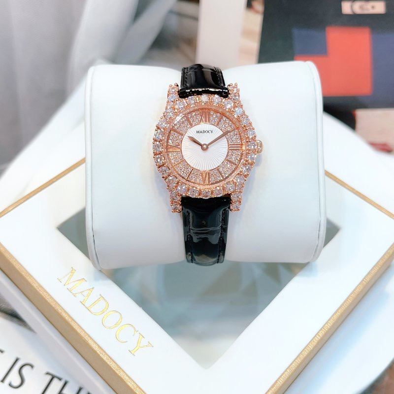 Đồng hồ nữ Madocy 81699  mặt tròn đính đá dây da chính hãng