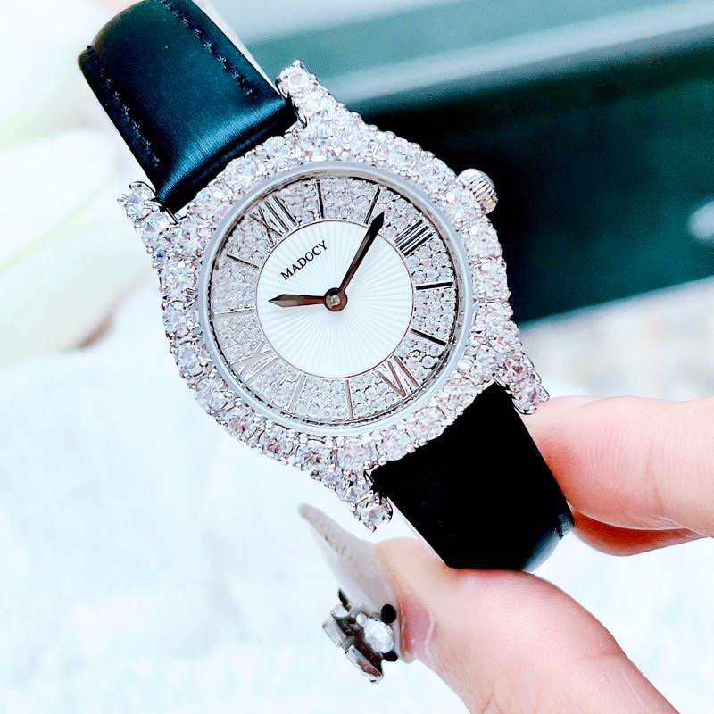 Đồng hồ nữ Madocy 81699  mặt tròn đính đá dây da chính hãng