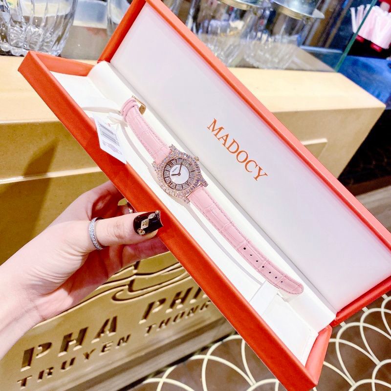 Đồng hồ nữ Madocy 81699  mặt tròn đính đá dây da chính hãng