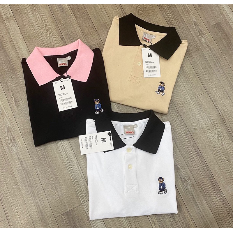 Áo croptop polo thêu gấu Spao