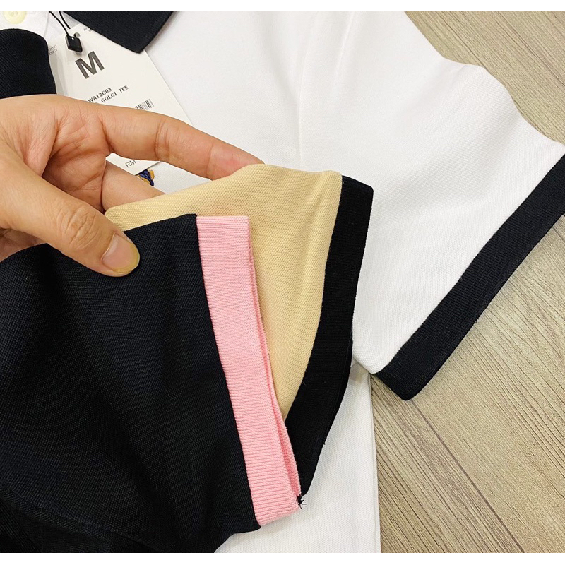 Áo croptop polo thêu gấu Spao