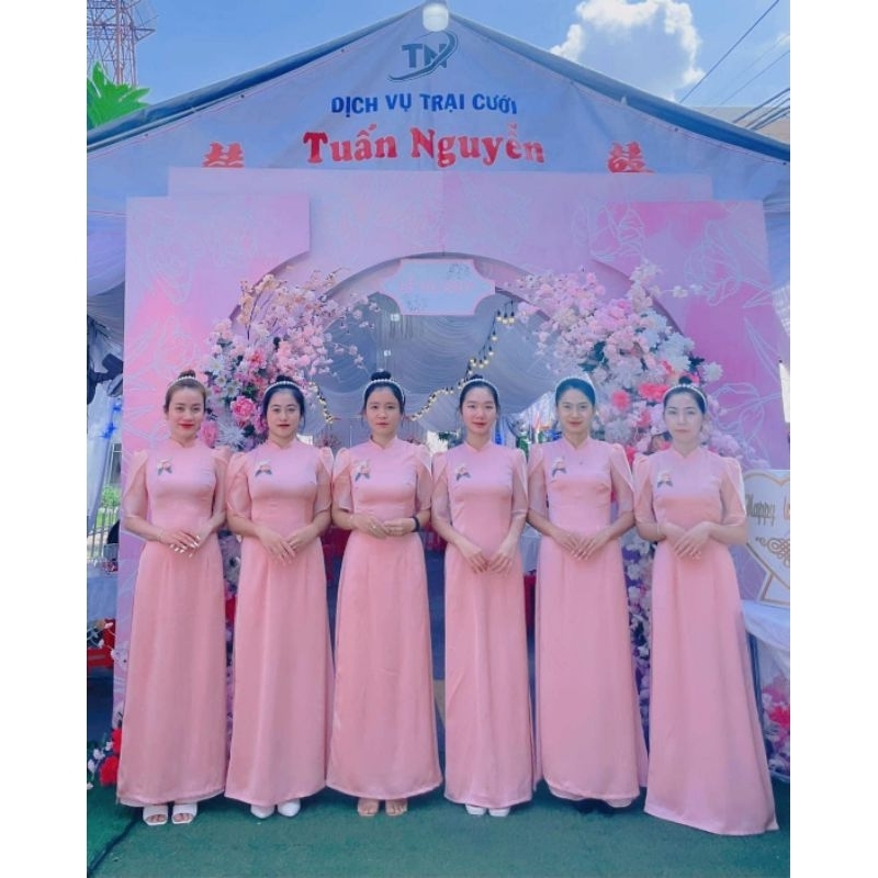 Thuê áo dài bưng quả đồng giá 90k