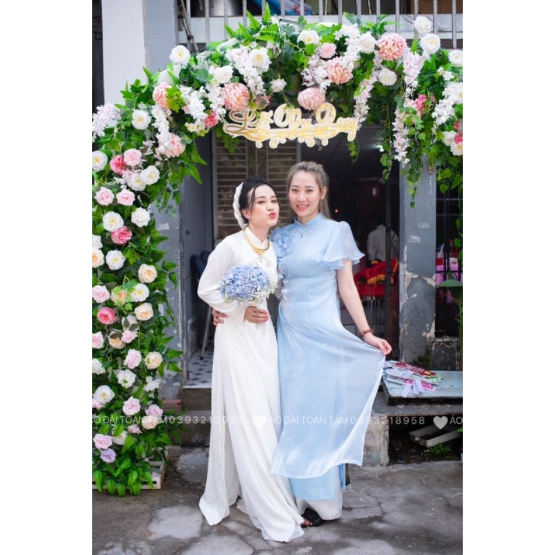 Thuê áo dài bưng quả đồng giá 90k