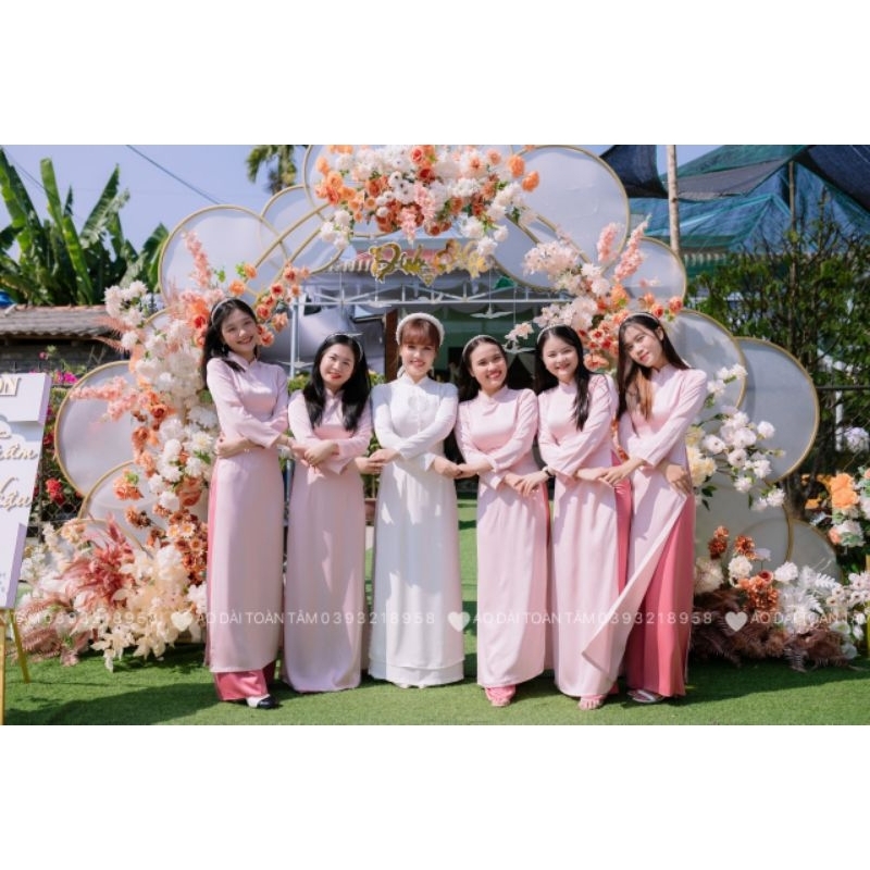 Áo dài bưng quả 90k