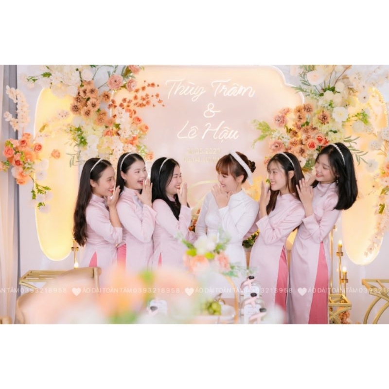 Áo dài bưng quả 90k