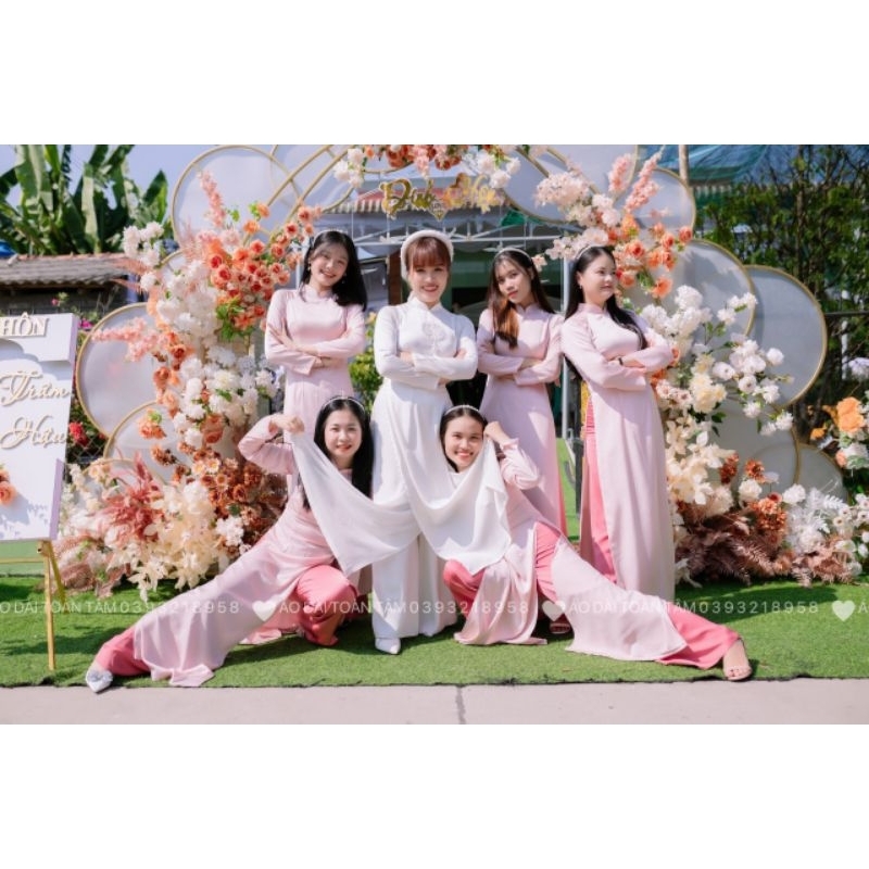 Áo dài bưng quả 90k