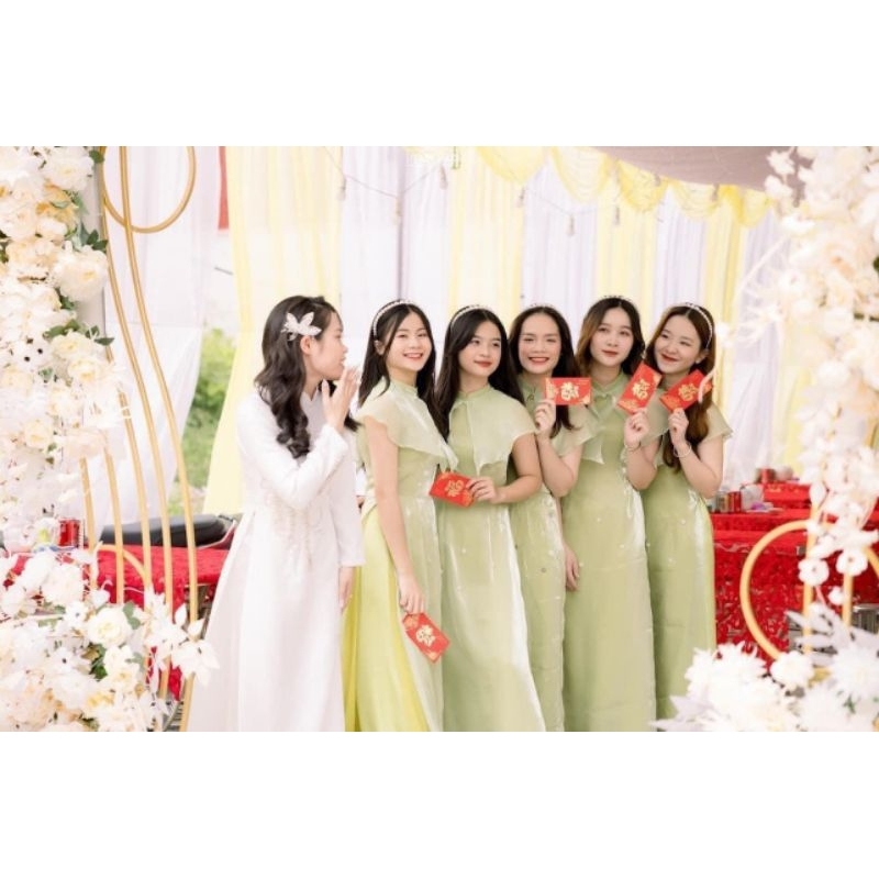 Cho thuê áo dài bưng quả chỉ 90k