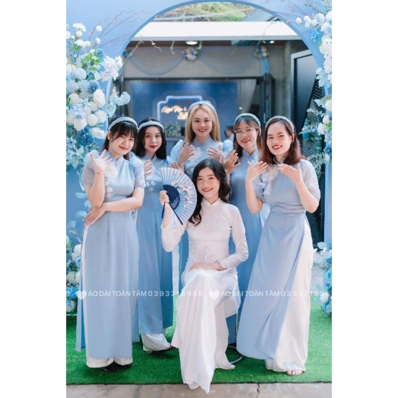 Cho thuê áo dài bưng quả chỉ 90k