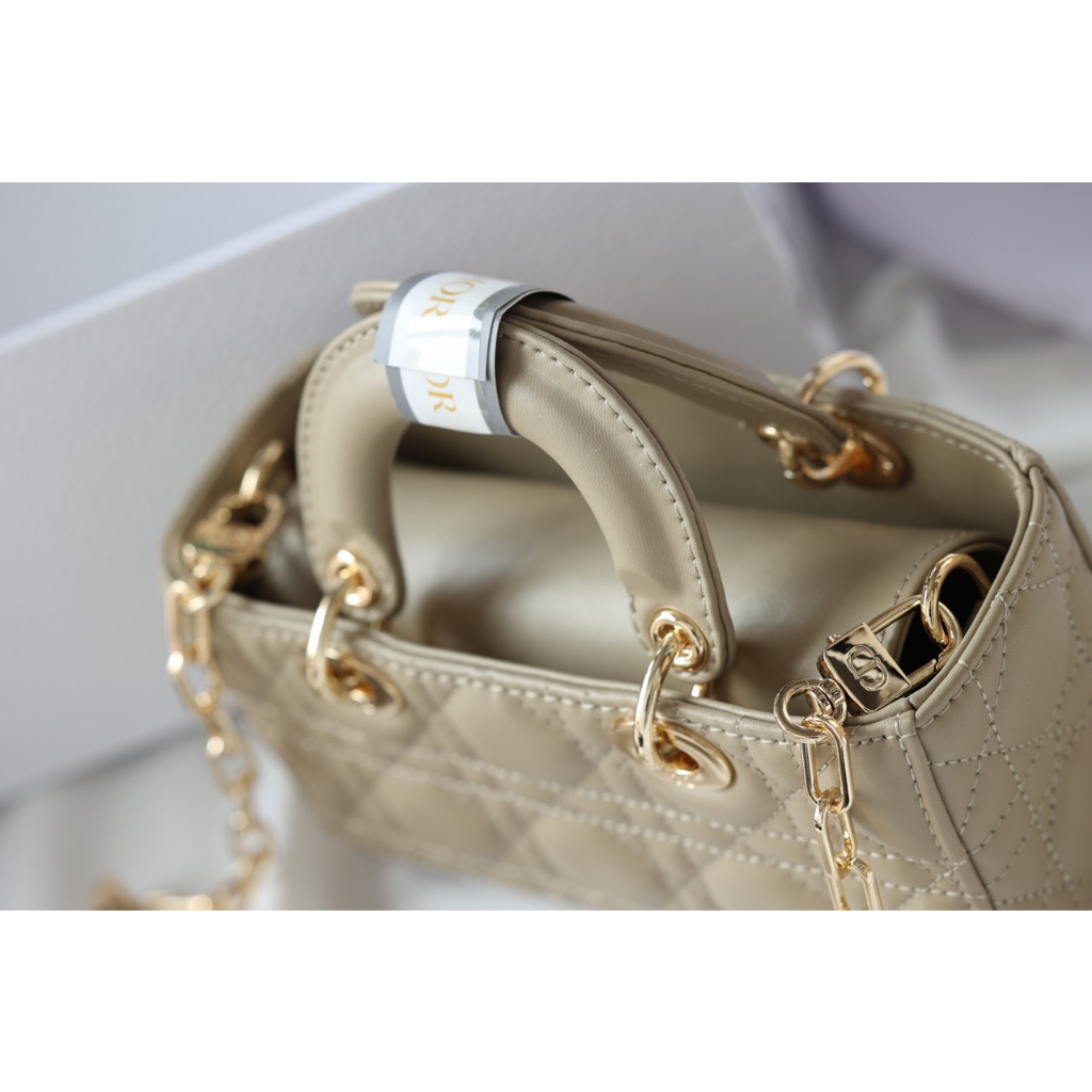 TÚI CD LADY D-JOY SZ18 DA BÒ