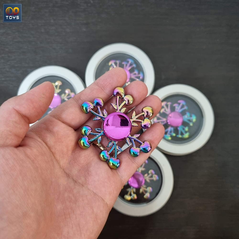 Hộp đồ chơi Fidget Spinner con quay kim loại giảm stress siêu đã (giao mẫu ngẫu nhiên) - QQ Shop