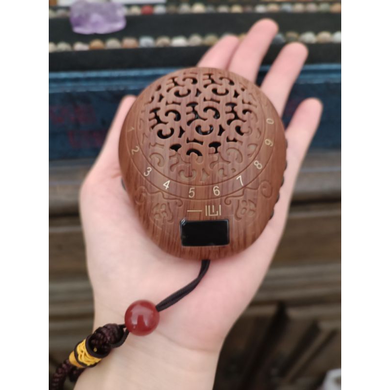 Đài nghe pháp, nghe nhạc thần chú mật tông