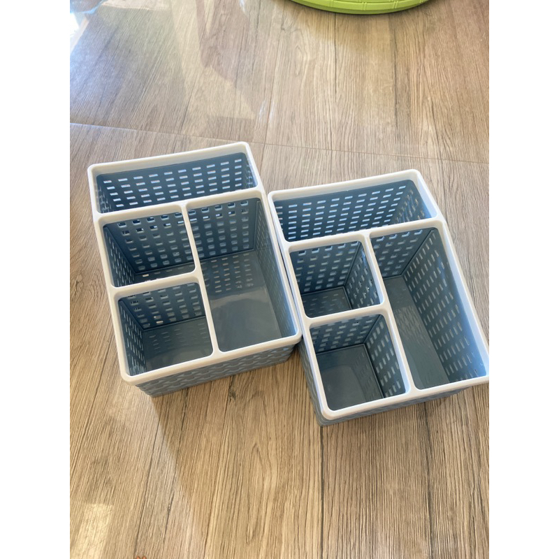 Rổ nhựa đa năng 4 ngăn, giao màu ngẫu nhiên