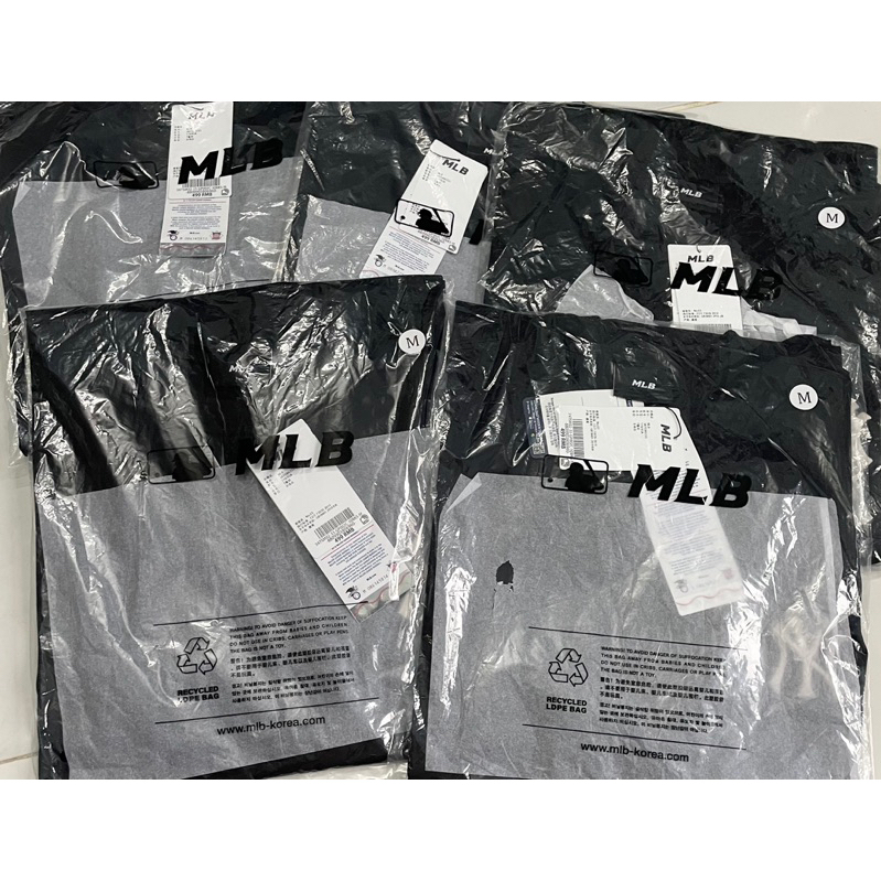 Áo thun MLB chính hãng, hàng Store MLB , mã 3ATSM0233