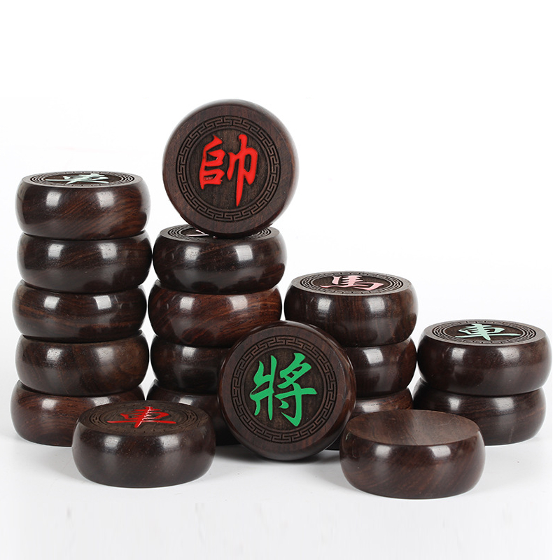 Bộ Cờ Tướng Làm Từ Gỗ Trắc Nâu Và Quà Tặng Bàn Vải Da Cao Cấp