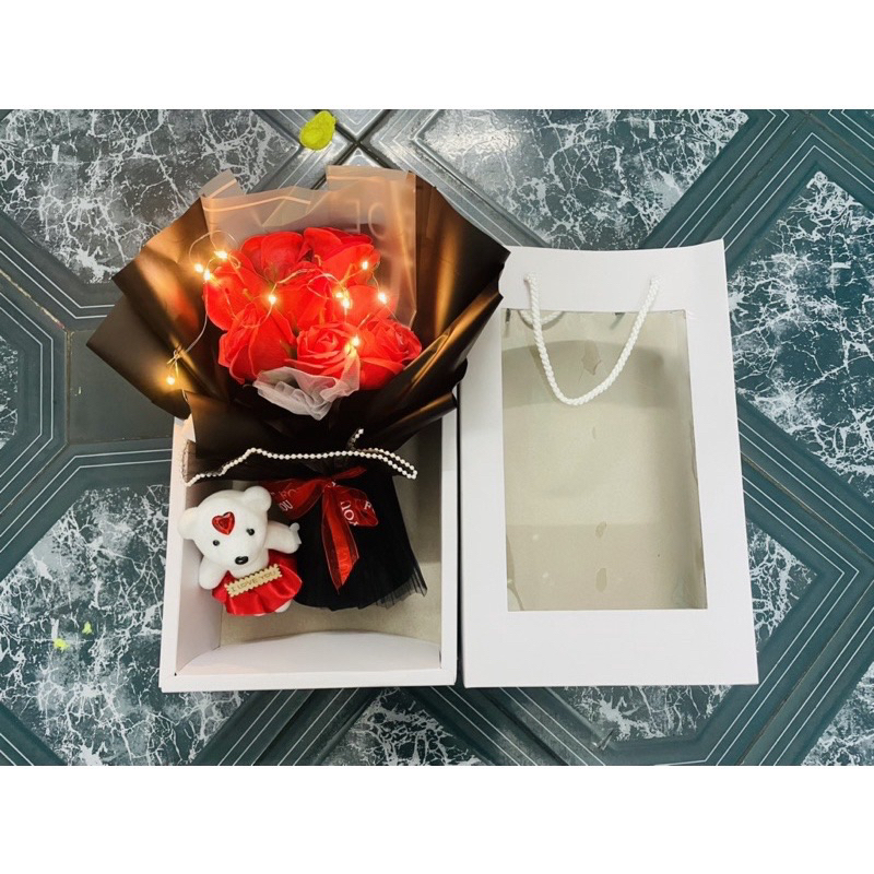 HỘP QUÀ 9 HOA SÁP THƠM + Kèm GẤU
