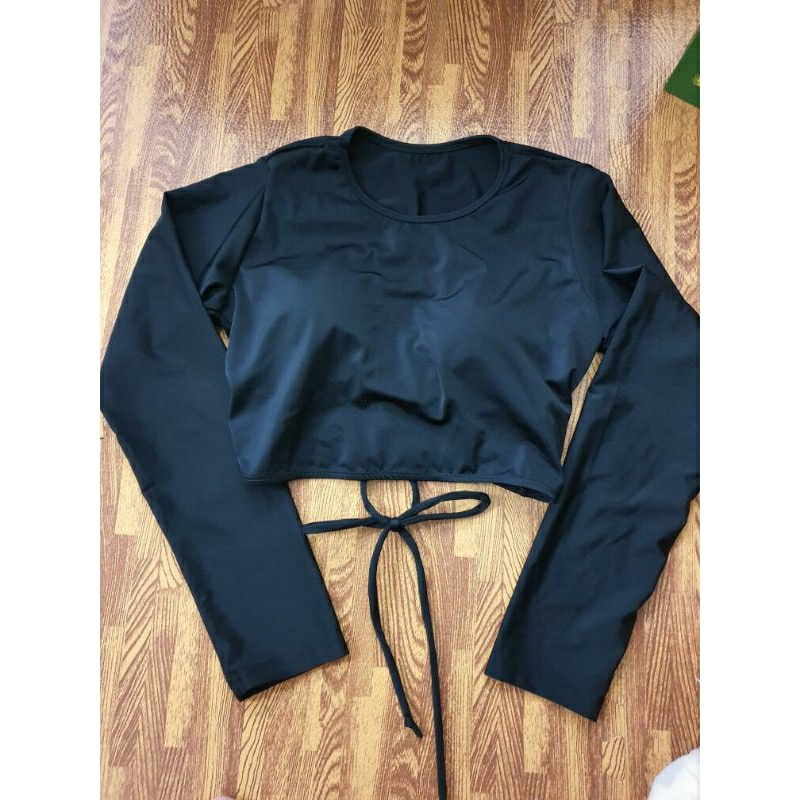 Áo bơi nữ tay dài đan dây lưng màu đen phom crtop hở bụng,phom free size 40 đến 60 ký,hàng nhà may dày dặn,co giản đẹp