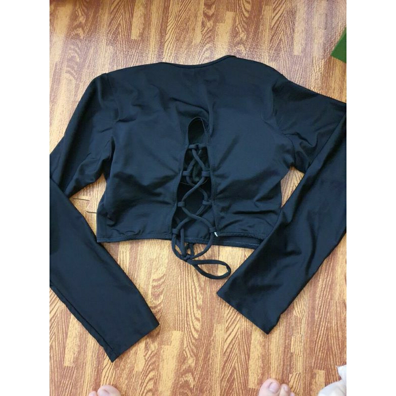 Áo bơi nữ tay dài đan dây lưng màu đen phom crtop hở bụng,phom free size 40 đến 60 ký,hàng nhà may dày dặn,co giản đẹp