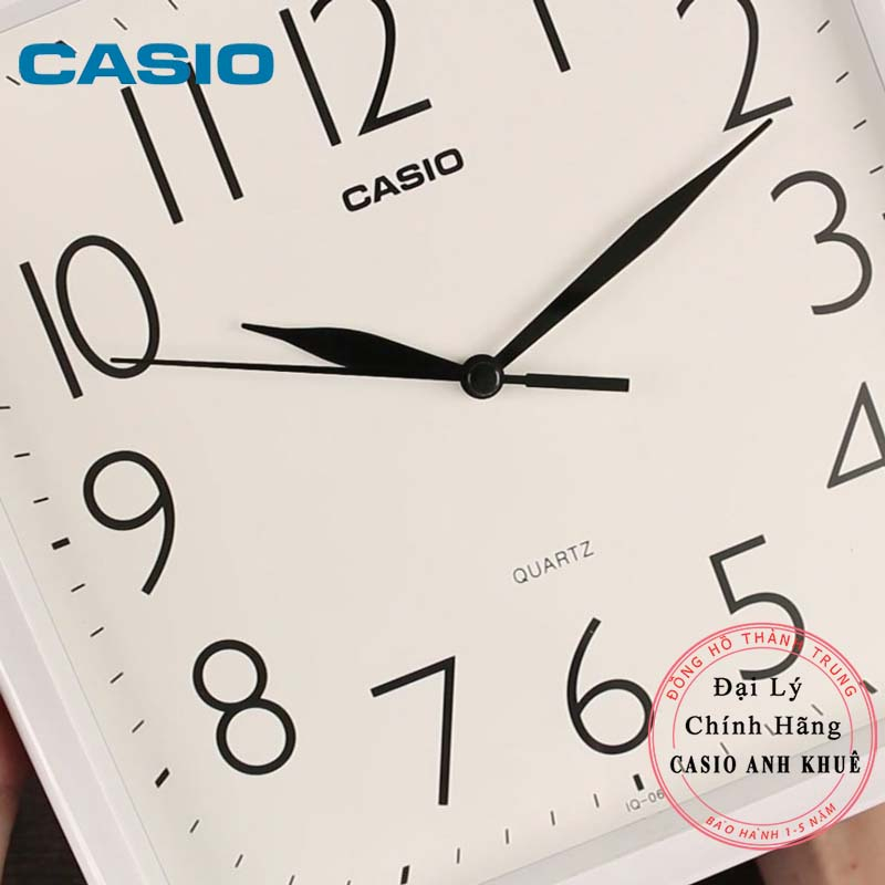 Đồng hồ treo tường vuông Casio IQ-06-7DF đen ( cỡ ngang 25cm)