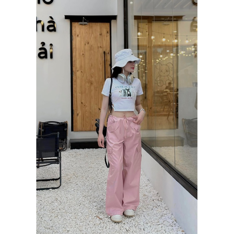set áo crop pull trắng quần hồng rút lai