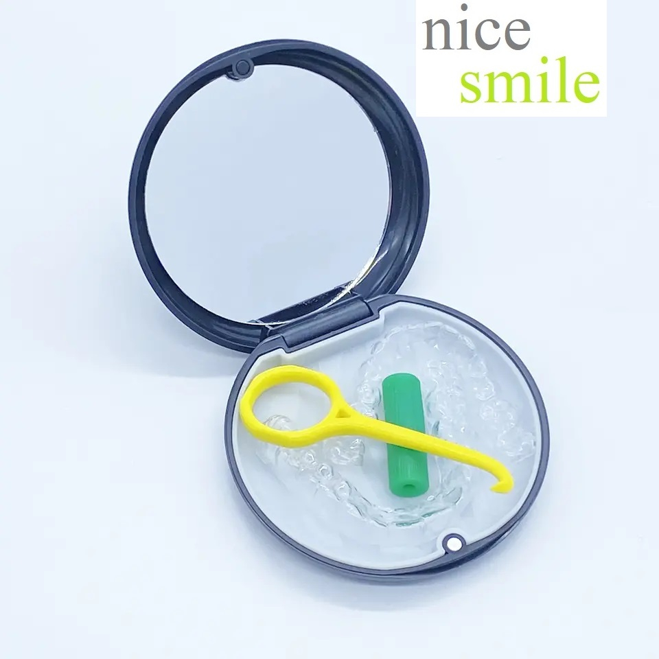 Hộp đựng khay niềng răng trong suốt Invisalign, Zenyum, (Có cây móc và cục cắn)... Hộp đựng máng tẩy