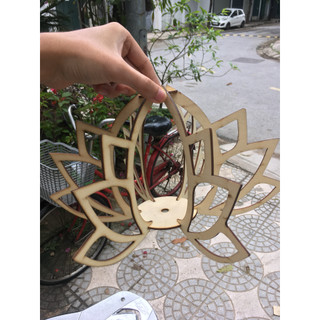 Đèn gỗ dáng bông hoa sen 6 cánh