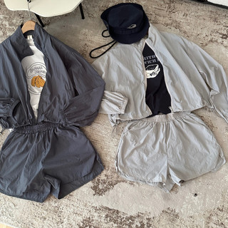 set áo khoác zipper dù + quần short Comic