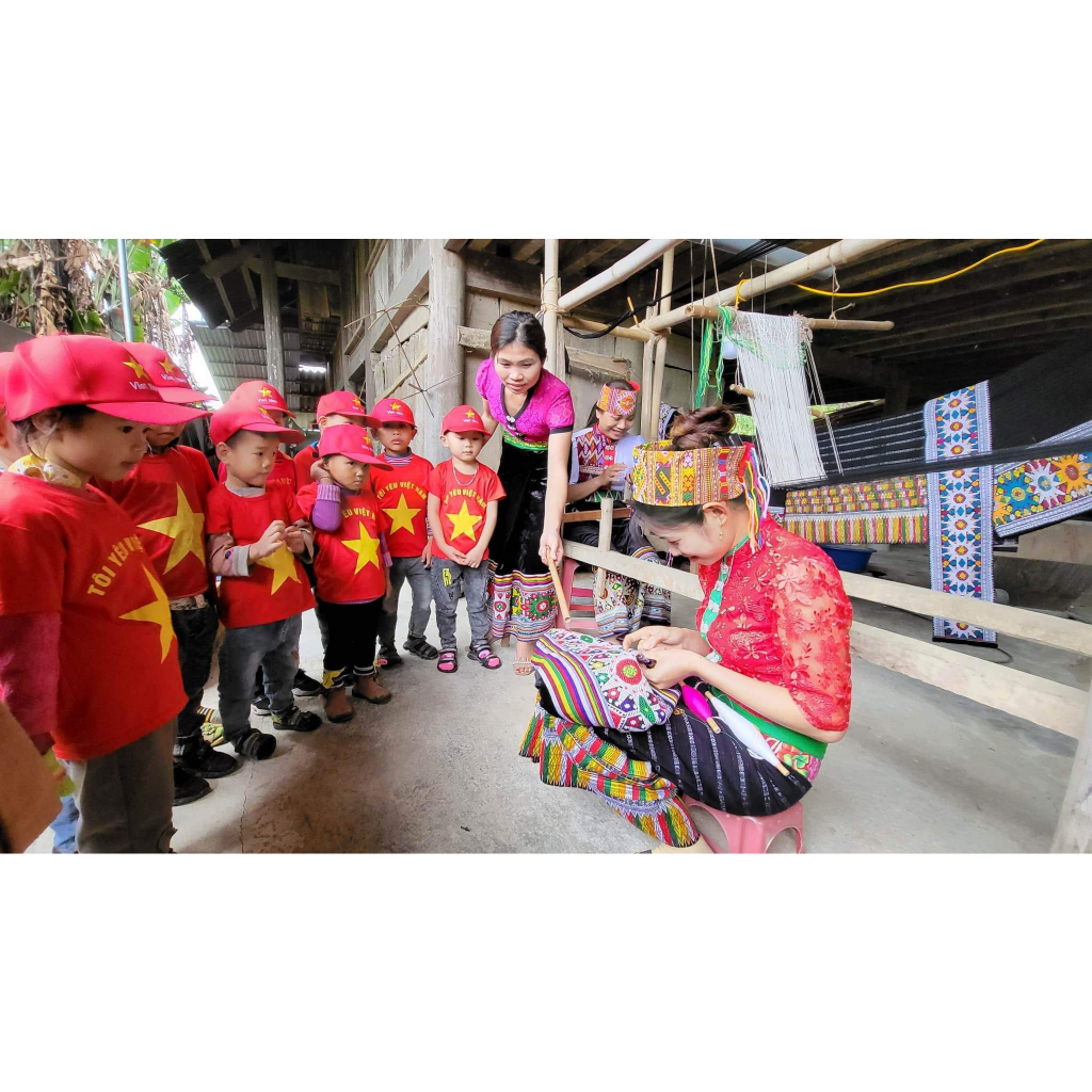 Mũ cờ đỏ sao vàng loại đẹp