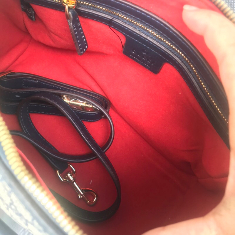 Túi trống gc s25 màu xanh hàng si tuyển tình trạng 90%