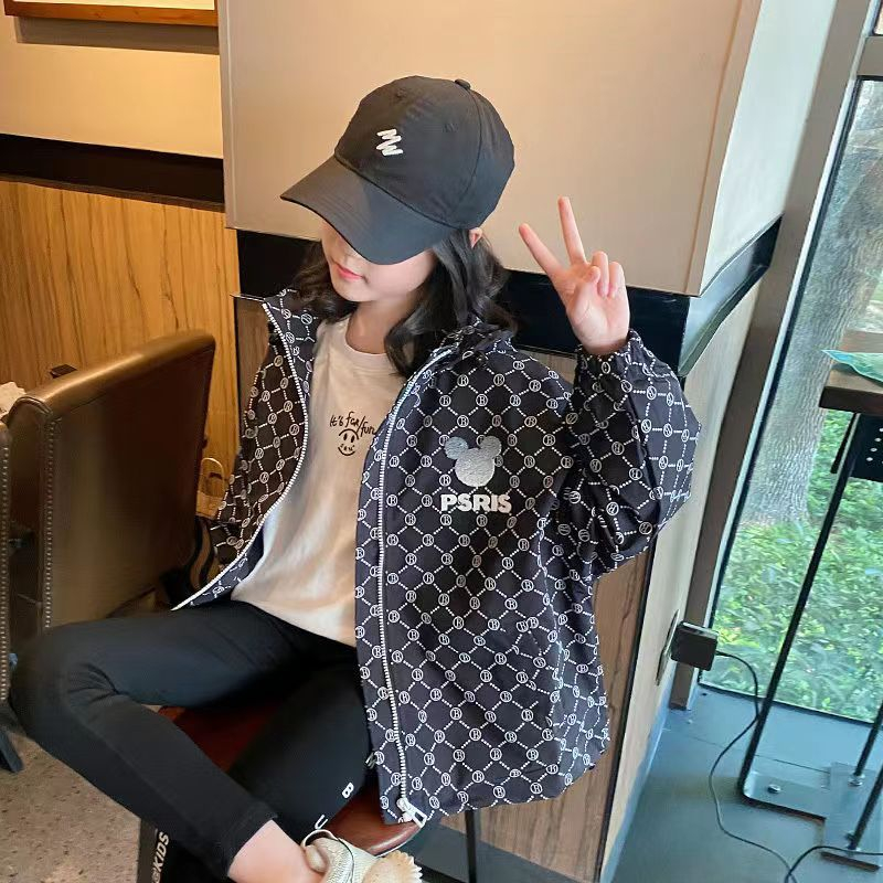 Áo khoác gió dáng rộng có mũ chùm cho bé 2023