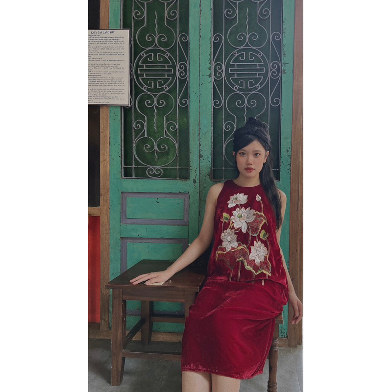 Váy nhung the thêu