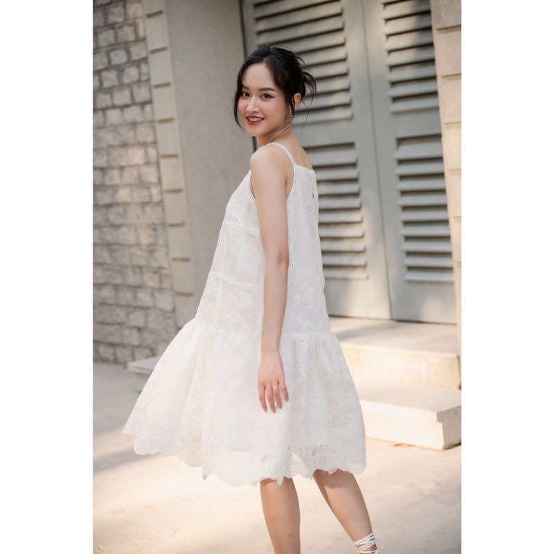 OLV - đầm trắng sz M