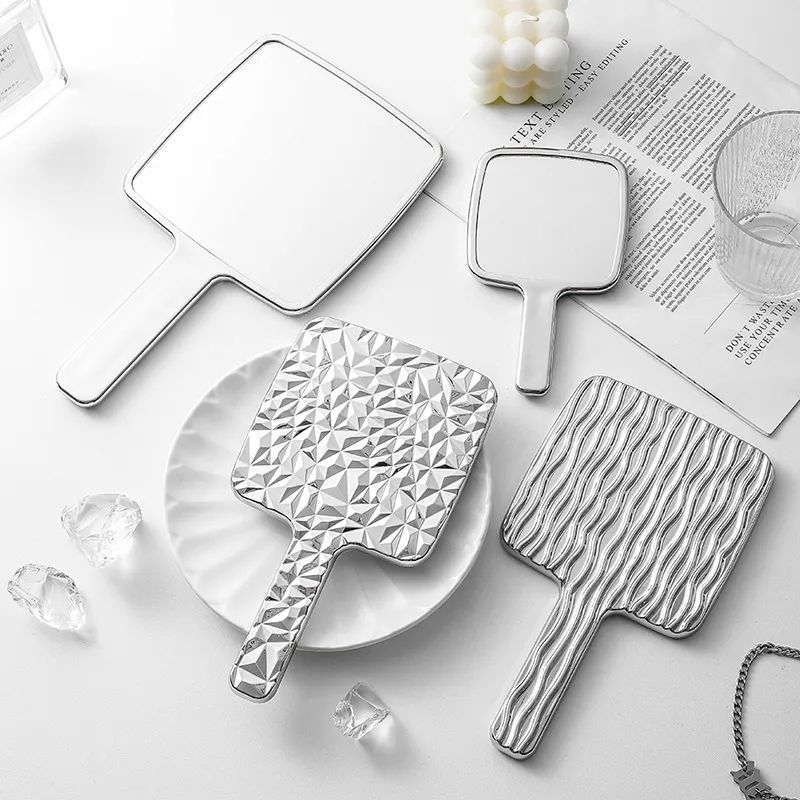 Gương Cầm Tay_Gương soi mi_Gương Spa_Sang chảnh và chuyên nghiệp