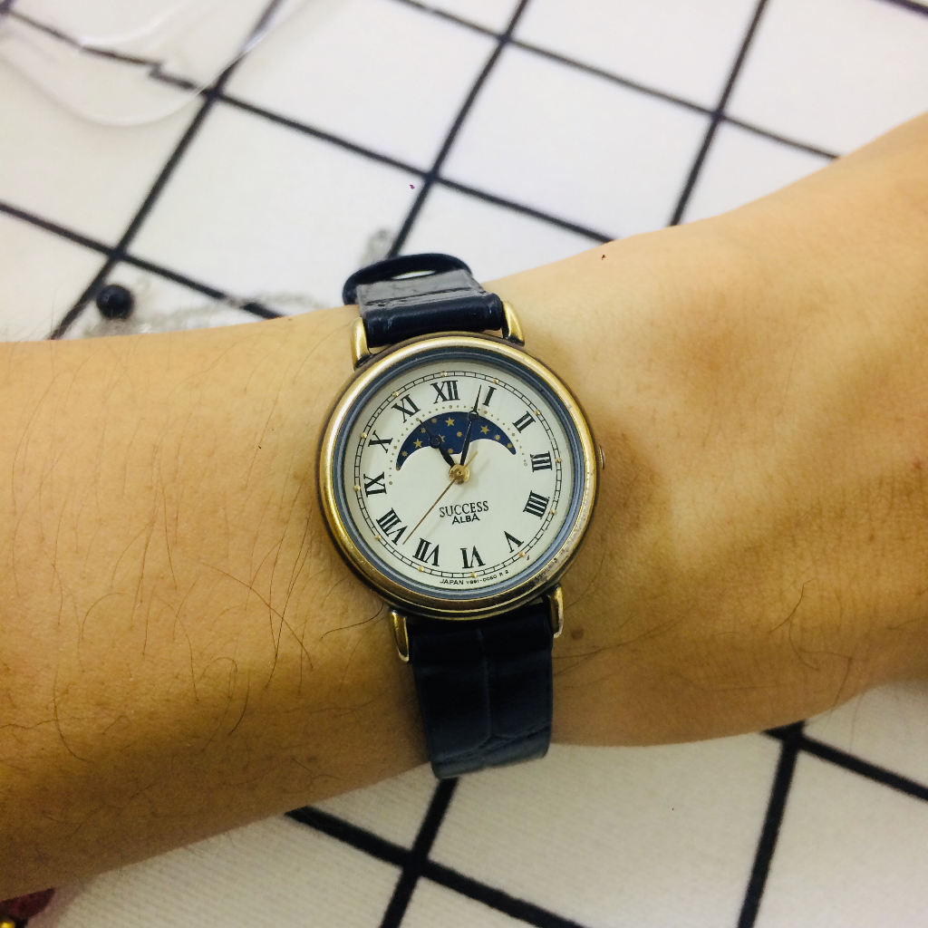 Đồng hồ nữ Alba trăng sao ngày