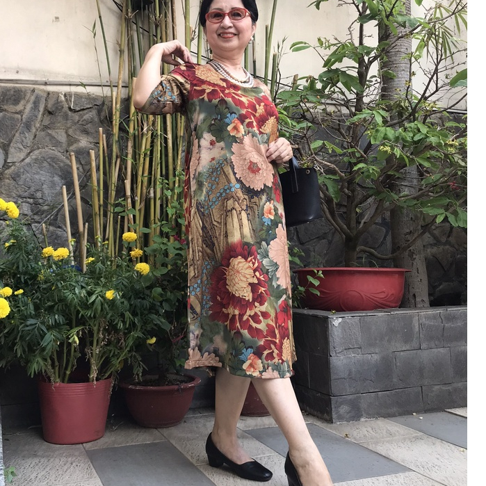 Size L, XL, 2XL: 50 - 74Kg - Váy Đầm Trung Niên form Suông A Che Bụng - Vải Lụa Hong Kong Sang Trọng