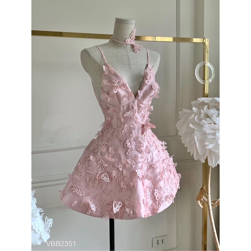 Đầm 2 dây xẻ kết hoa