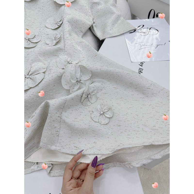 Đầm xoè Tafta kết hoa