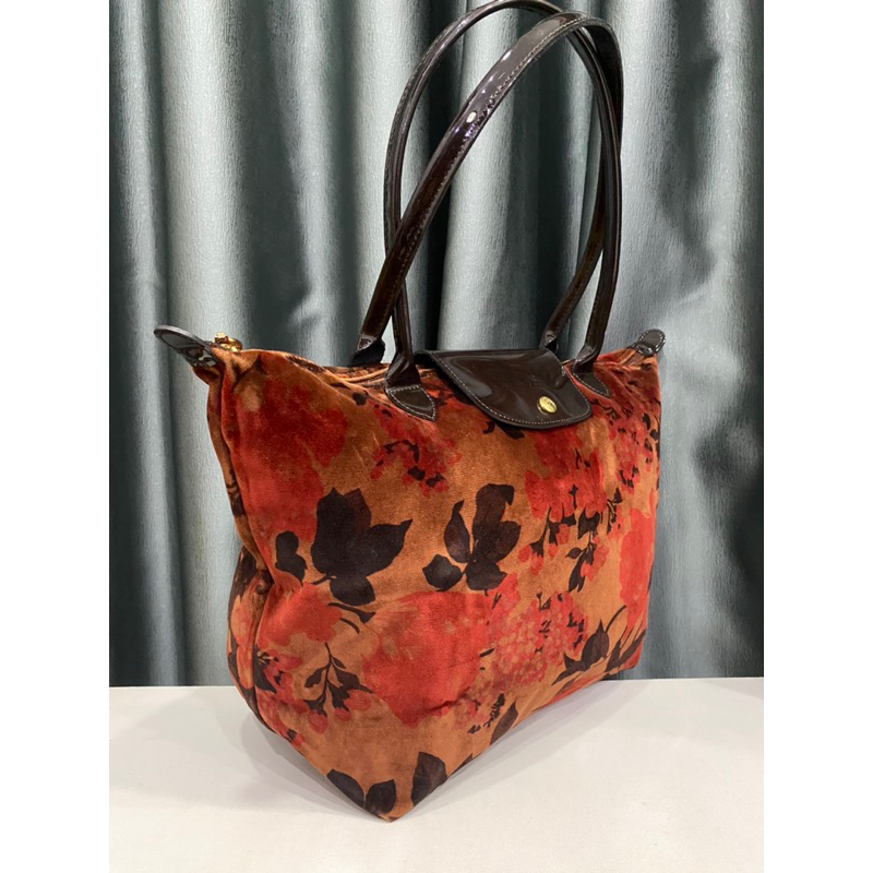 Túi si hiệu LONGCHARM của Pháp nhung hoạ tiết phối da