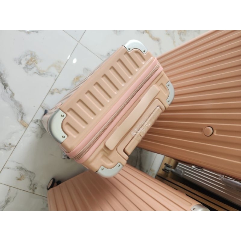Vali DU LỊCH CAO CẤP SIZE 20/24/28-Bọc 4 góc nhôm,Nhựa PC dẻo dai chống bể vỡ,chống xước tốt