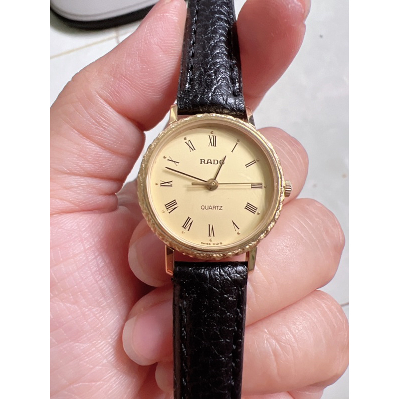 đồng hồ Thụy sĩ nữ hiệu rado quartz